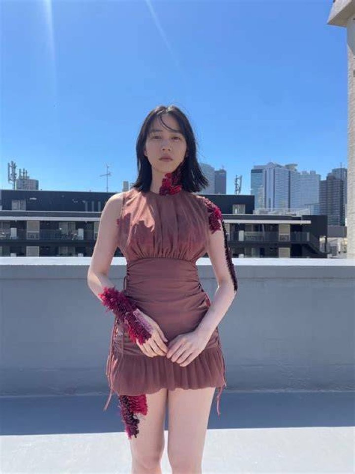 欅坂46・菅井友香の素の姿を撮影！&ldquo;休日&rdquo;テーマのグラビア披露 RBB TODAY
