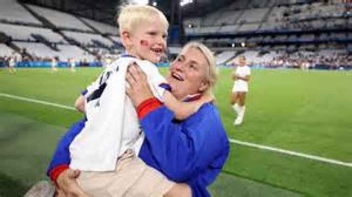 7 Surprising Facts About Emma Hayes And Gavin