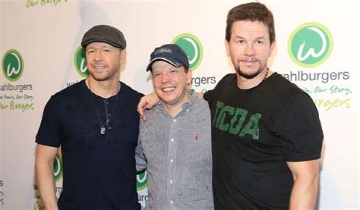 9 Wahlberg Siblings Names