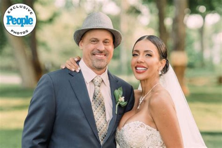 90 Day Fiance Gino & Jasmine To Return On NEW SEASON Of Happily Ever