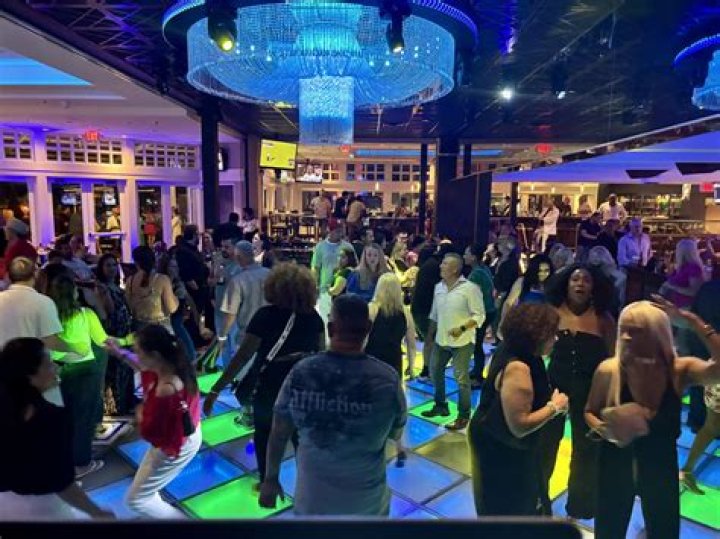 98.1 WOGL & Bob Pantano Bobby Valli to 360 Tickets in Bensalem