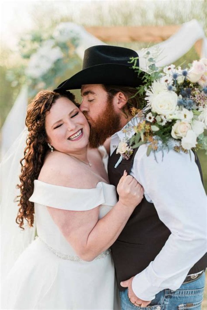 A Country Wedding starring Jesse Metcalfe and Autumn Reeser