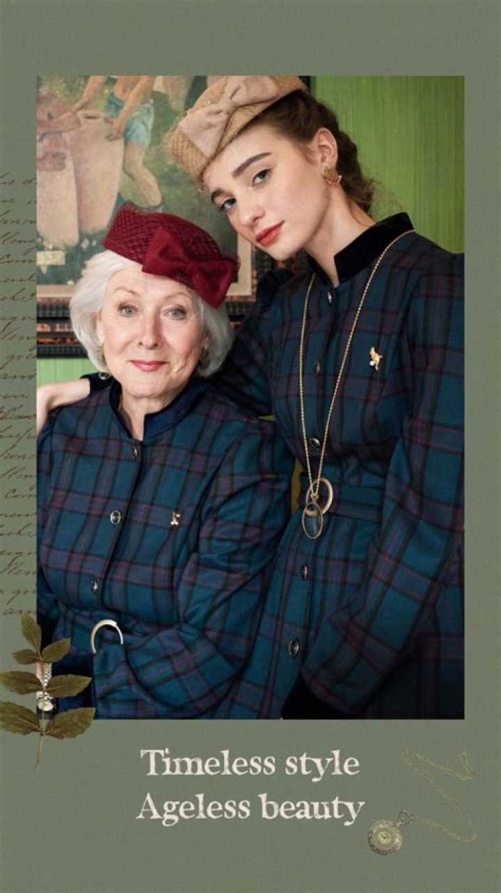 Ageless Style, Ageless Beauty, Iconic Women, Famous Women, Julie