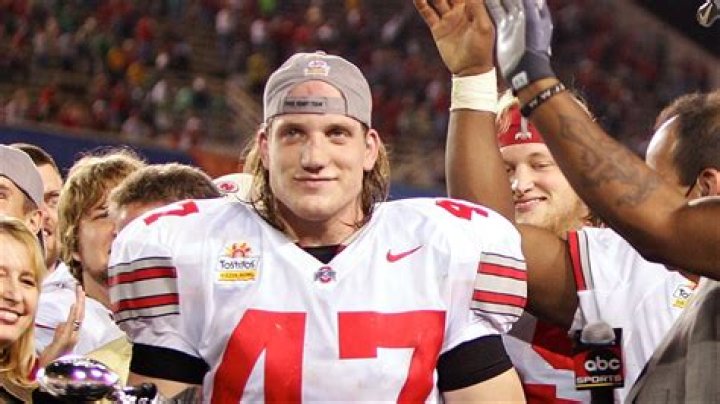 A.J. Hawk delivers message to Ohio State players heading into the