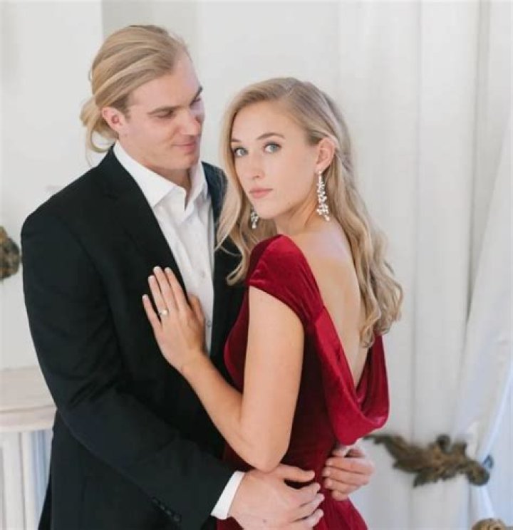 Alex Anzalone is Married to Wife Lindsay Cooper Anzalone. Kids