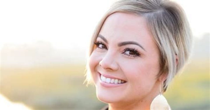 Amanda C. Riley jailed after faking cancer battle.