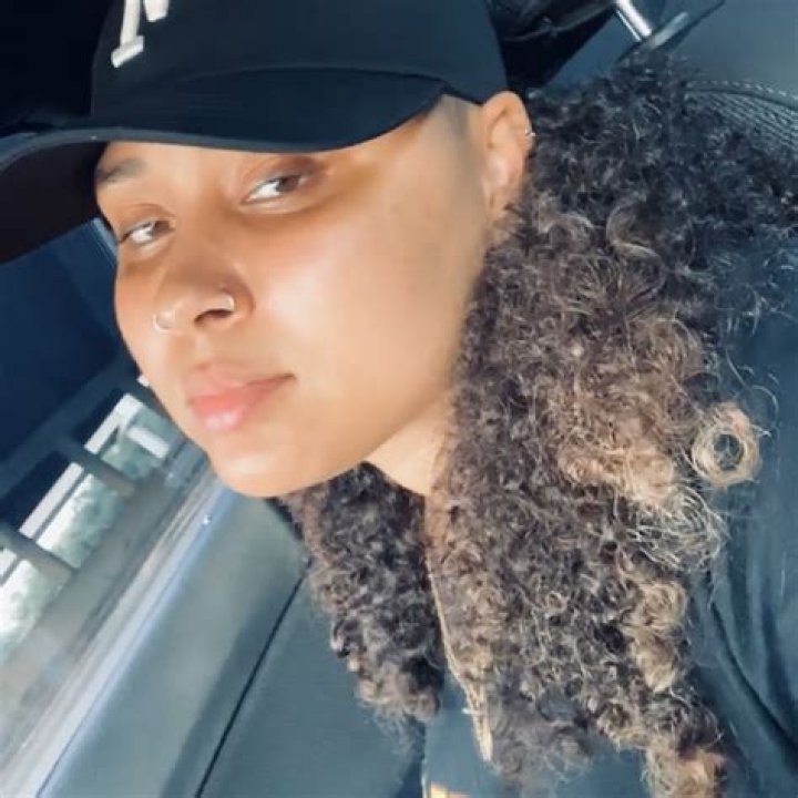Amanda Riley YouTube