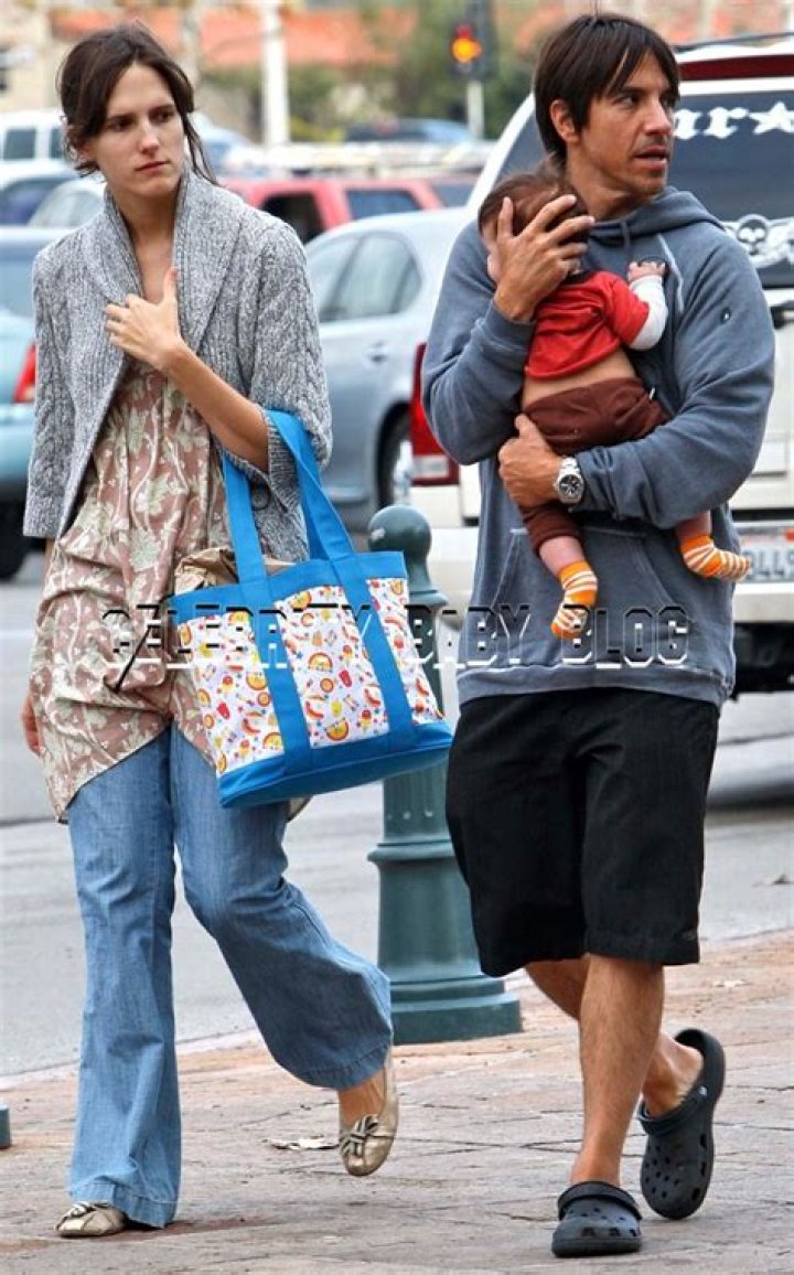 Anthony Kiedis and Heather Christie enjoy lunch