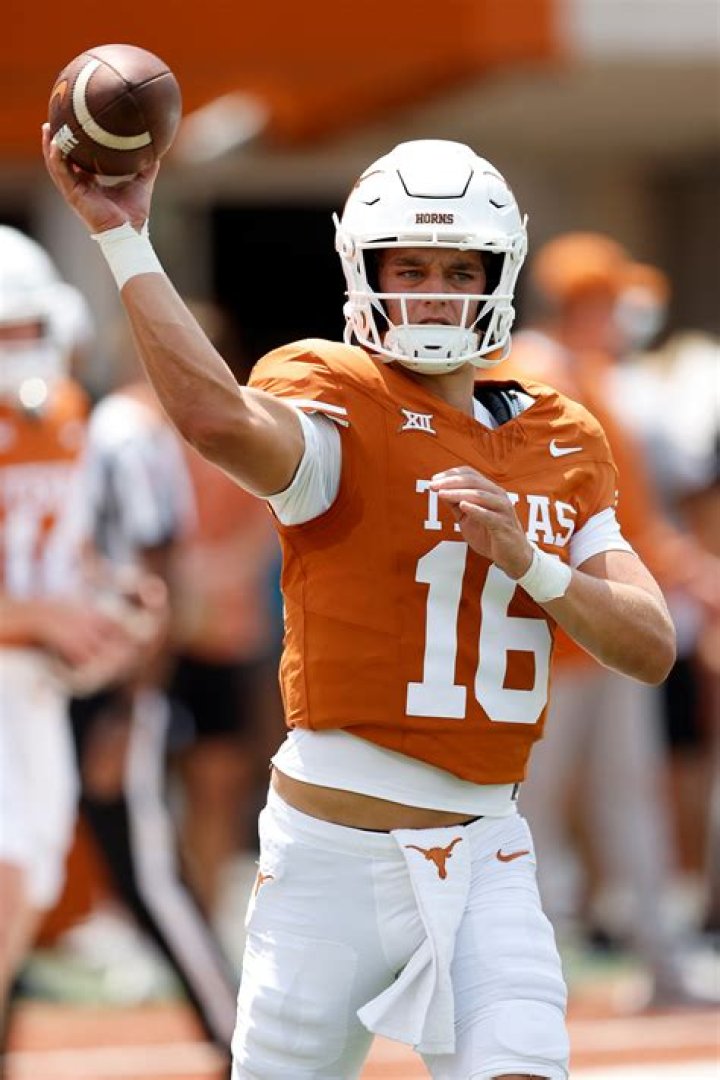 Arch Manning, Texas&rsquo; top recruiting catch, unfazed by family legacy