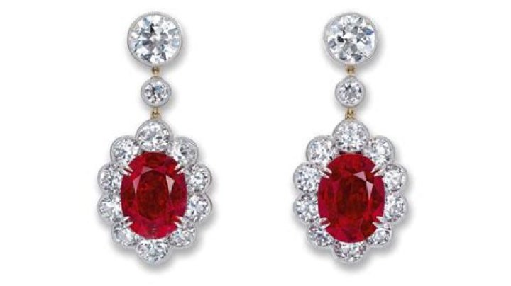 Arpita Khan Diamond earrings worth INR5 lacs stolen famous