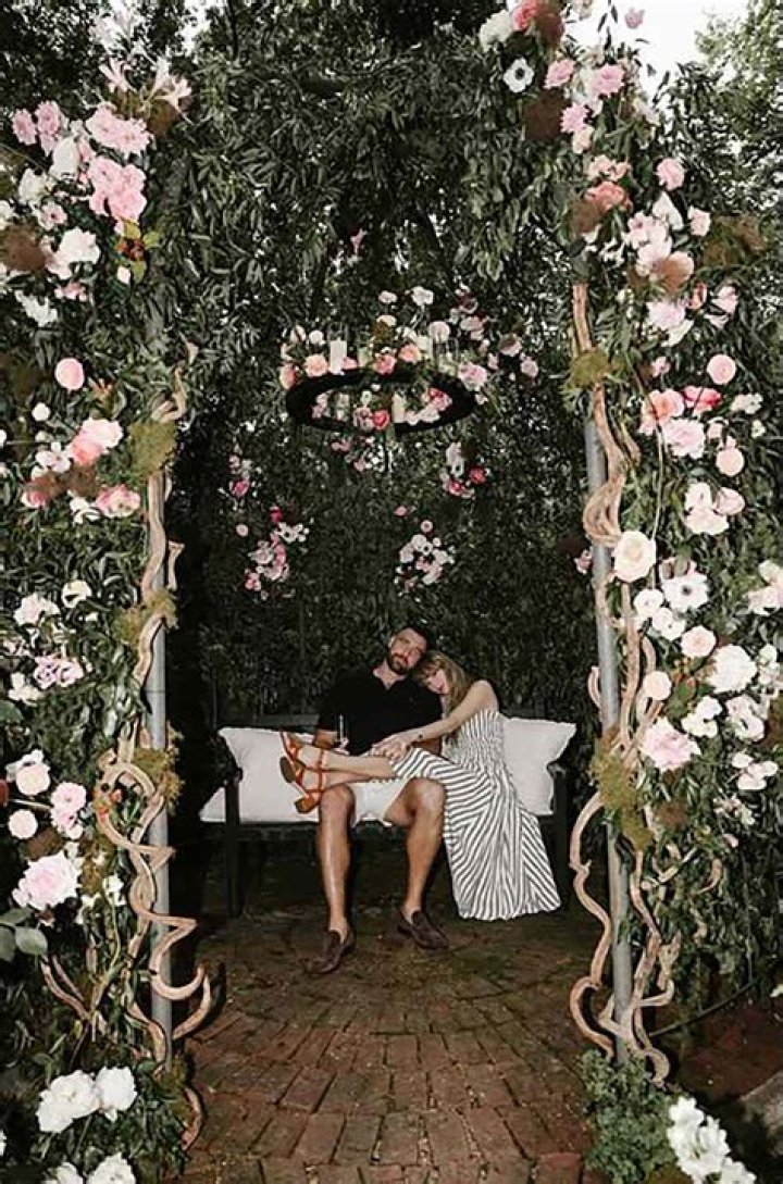 Bella Hadid's Engagement: All The Details Revealed