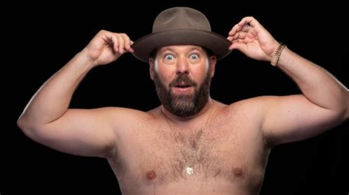 Bert Kreischer meets Aaron Rodgers, squeezes into tiny Packers jersey