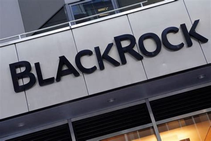 BlackRock hits a record 10 trillion assets under management
