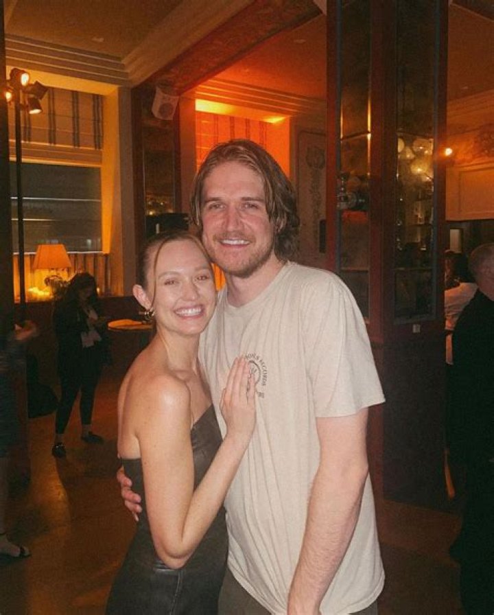 Bo Burnham Height How Tall is the MultiTalented Comedian and