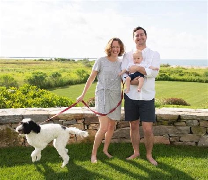 Boston doctors killed in CT plane crash survived by young son, had baby