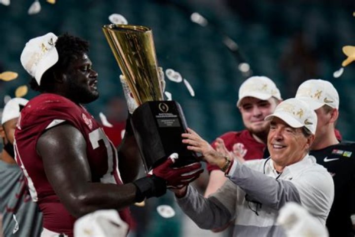 Bowl Game Payouts are Practically a Small Fortune in College Football