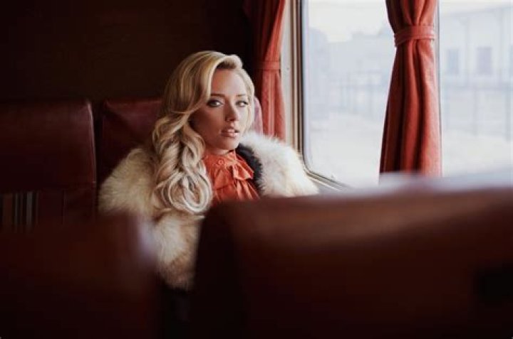 BREAKING!!! NEW EMILY STERN TRACK HITS YOUTUBE! Page 2 Radio Gunk