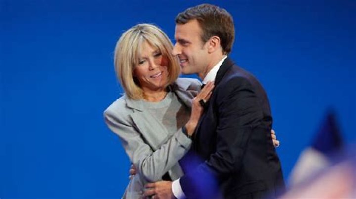 Brigitte beeindruckt Franzosen Wer ist Macrons "Premi&egrave;re Dame"? ntv.de
