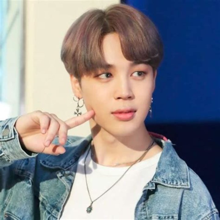 BTS Jimin REVEALS how making money at a young age has affected him