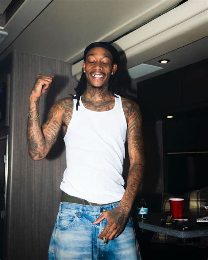 Cameron &ldquo;Wiz Khalifa&rdquo; Jibril Thomaz (1987 ) &bull;