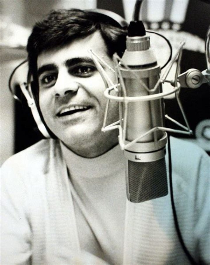 Casey Kasem, Wholesome Voice of Pop Radio, Dies at 82 The New York Times
