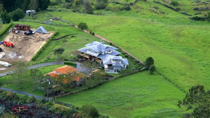 Celebrity Homes Affected by Maui Fires Oprah, Jeff Bezos and Many