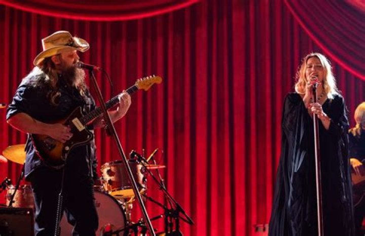 Chris Stapleton and wife leave fans in tears over heartbreaking ACM Awards performance