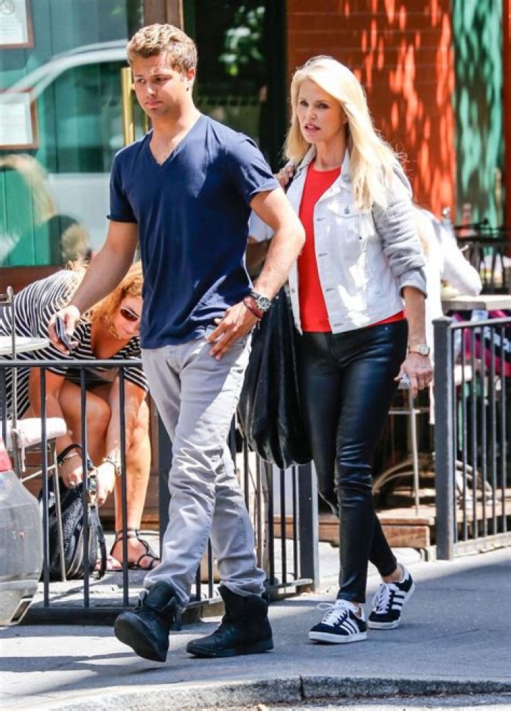 Christie Brinkley et son fils Jack Brinkley Cook Personnalit&eacute;s sur le