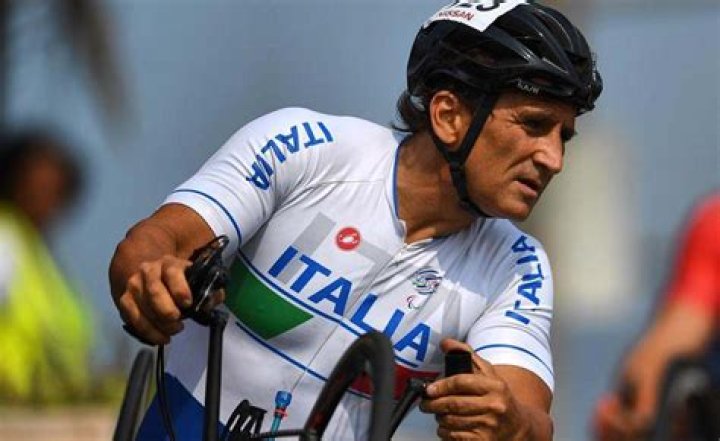 Come sta Alex Zanardi? Molteplici fratture alla testa, gravissimo ma
