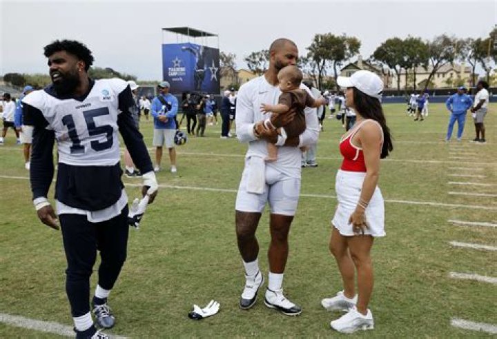 Cowboys Looking Into Ezekiel Elliott&rsquo;s Role in Bar Altercation The