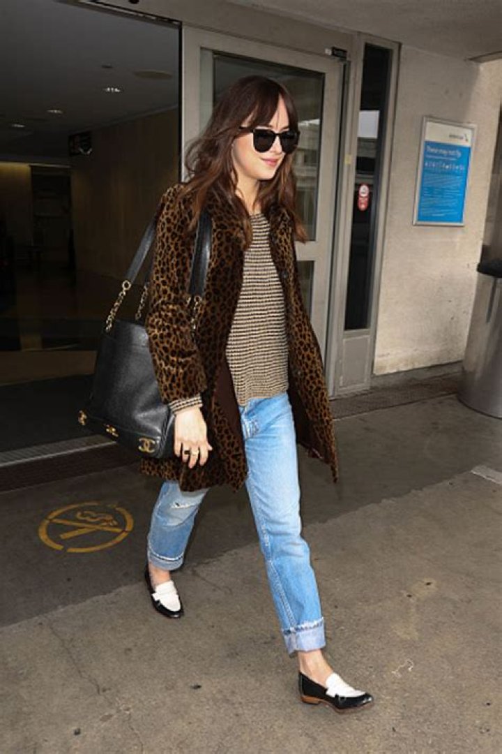 Dakota Johnson Style, Clothes, Outfits and Fashion &bull; CelebMafia