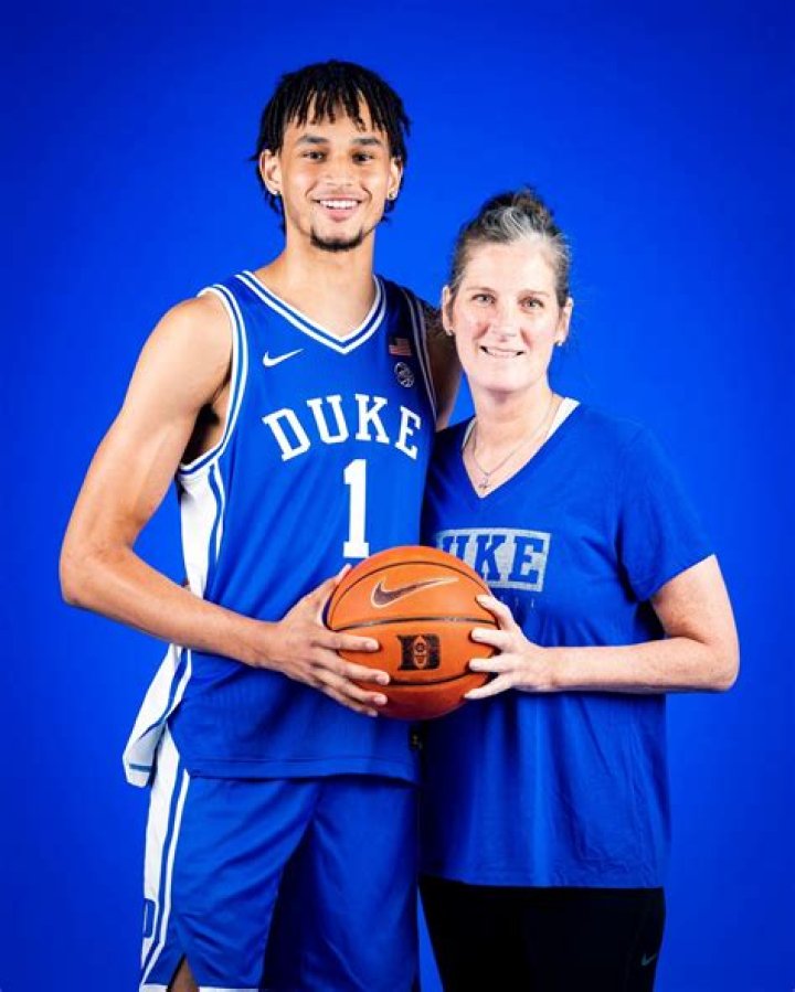 Dereck Lively II has mom in his corner and dad on his mind at the NBA