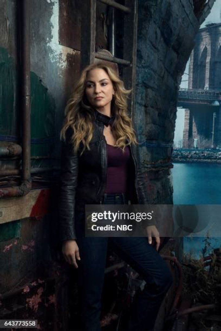 Drea de Matteo as Tess Nazario in Shades of Blue "Goodnight, Sweet