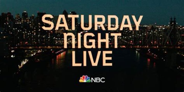 Elizabeth Banks Saturday Night Live Photoshoot 2015 Elizabeth