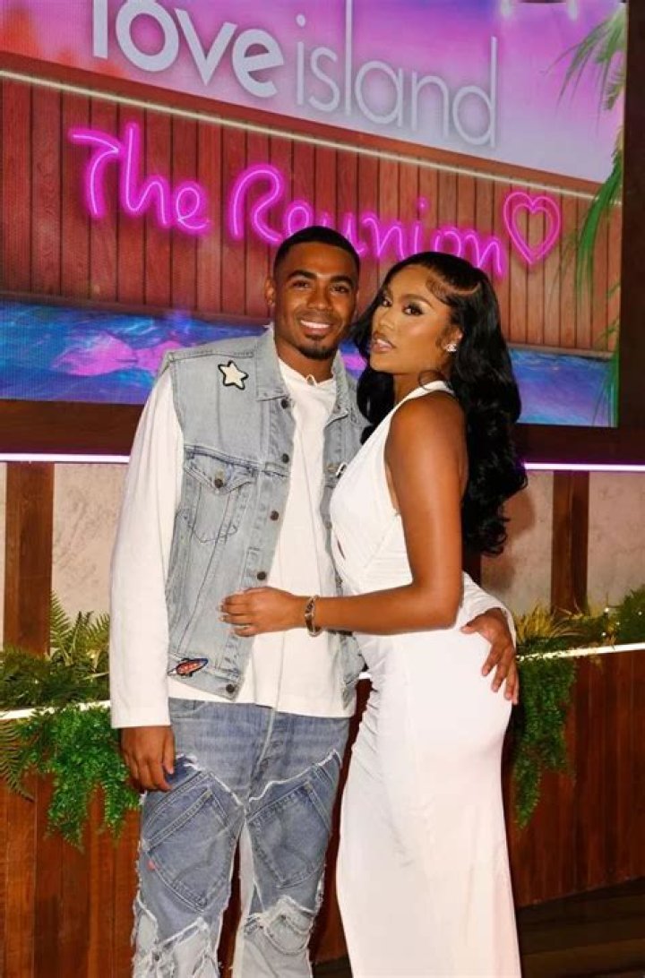Ella Thomas in love Island Ella Thomas in love Island