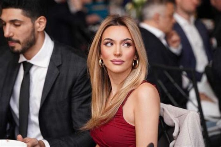 Emily Austin Wikipedia, Age, Net Worth, Height, Biography, Ethnicity