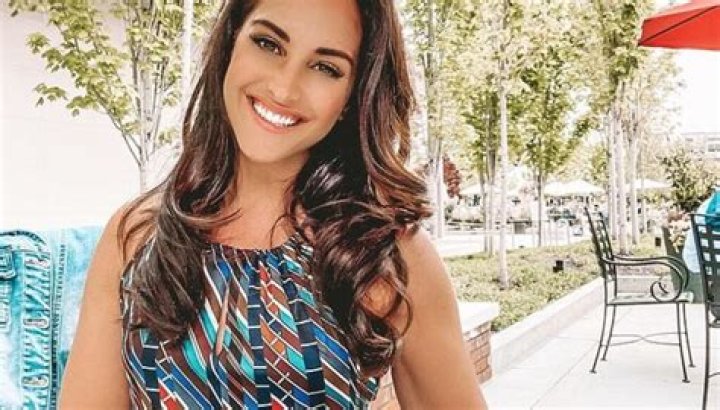 Emily Compagno Wiki Bio Bikini Photos Fox News And Net Hot Sex Picture