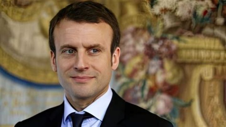 Emmanuel Macron biography, wife, kids, height, age, young, net worth