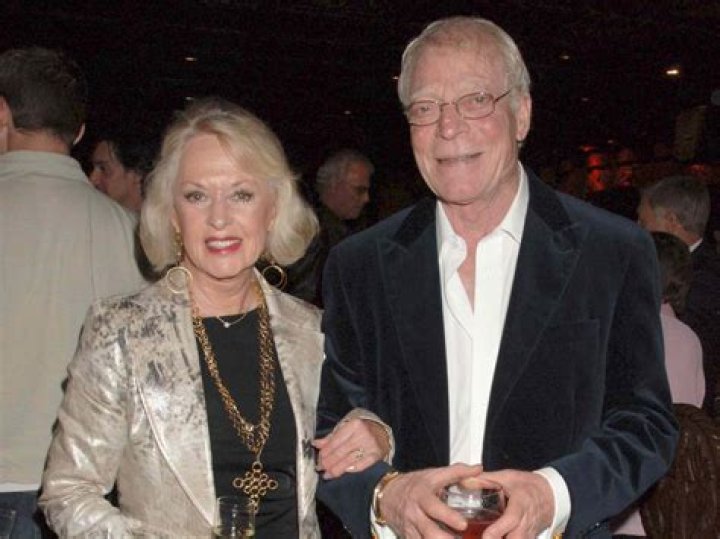 Find About Tippi Hedren Husband & Kids; Is Tippi Hedren still Married? Spouse, Dating, Boyfriend