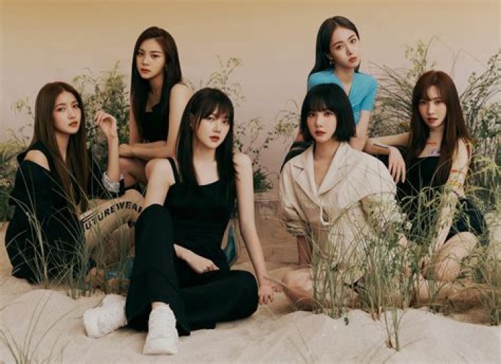 GFRIEND Fever Season Concept Photos (HD/HR) KPop Database /