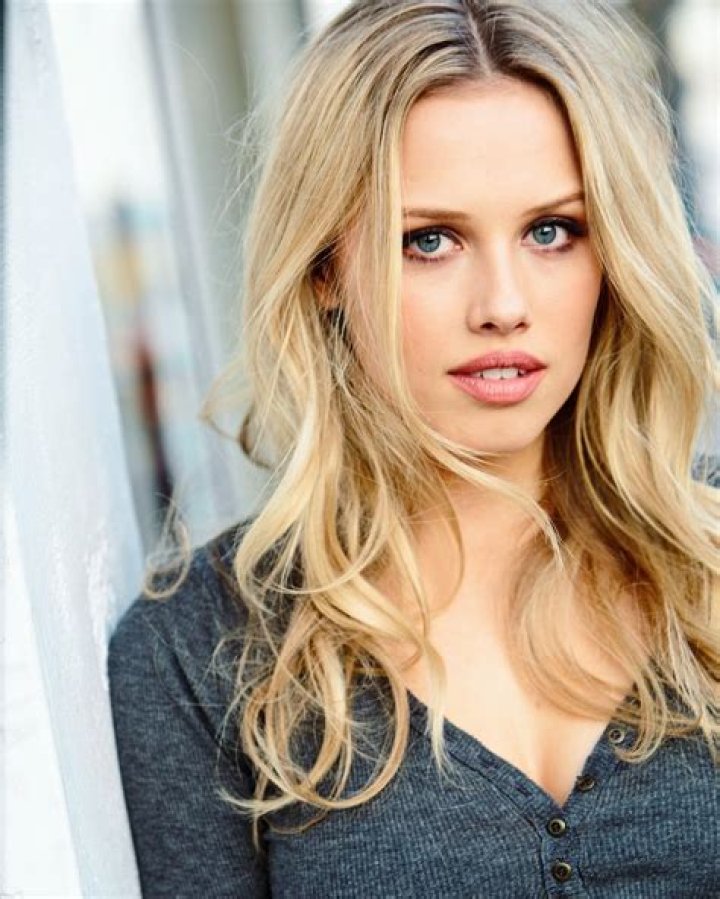 Gracie Dzienny