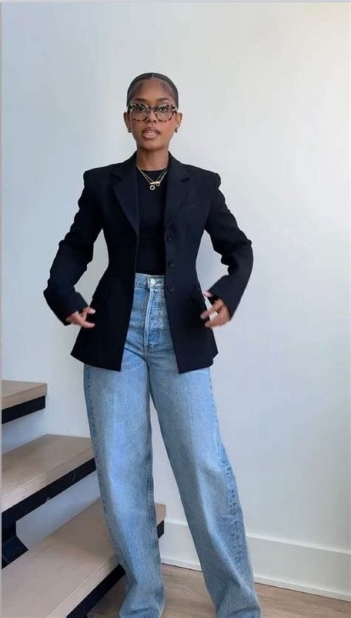 Hannah Gross Style, Clothes, Outfits and Fashion &bull; CelebMafia