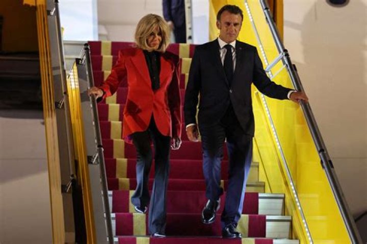 How Emmanuel Macron&rsquo;s Wife Brigitte Is The Power Behind the Throne