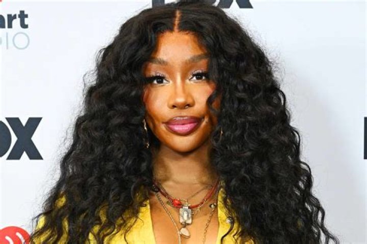 How Tall is Sza ? Sza height Height Of Celebrities
