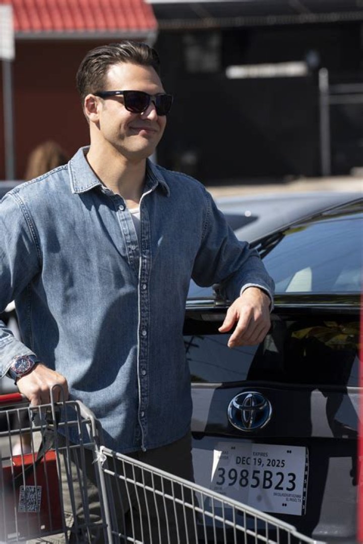 Into The Badlands, Ryan Guzman, 911 Buck, Peter Krause, Fox Tv Shows, Jay Hernandez, Boy