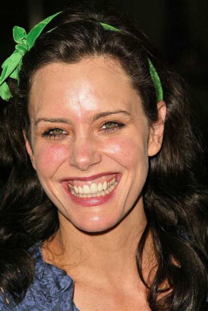 Ione Skye's memoir will spill all on Anthony Kiedis, AdRock