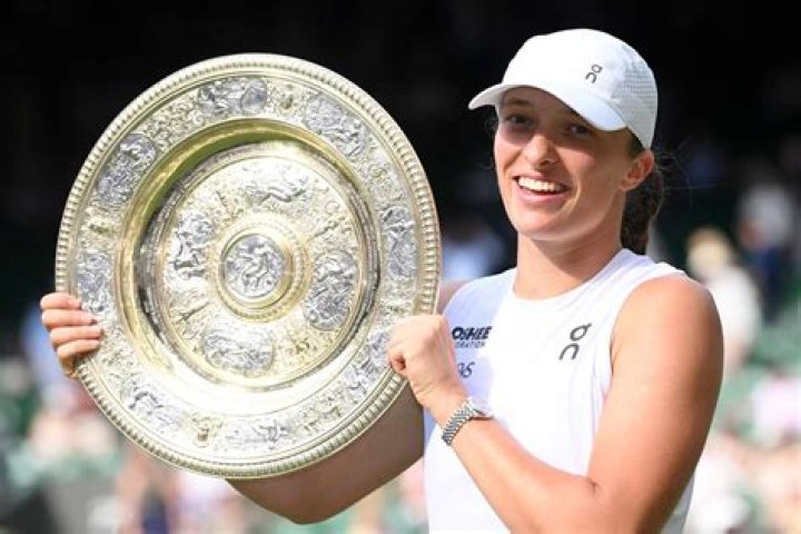 Is Iga Swiatek Married? Tennis Star's Husband, Relationship & Dating Life