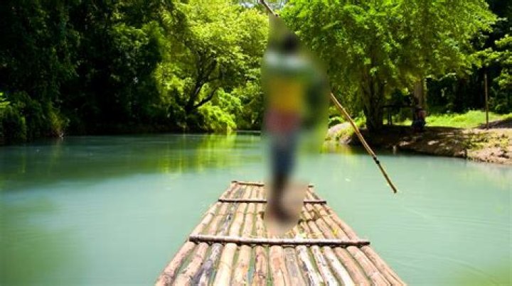 Jamaica Raft Video Plastic Bag Twitter Sensation