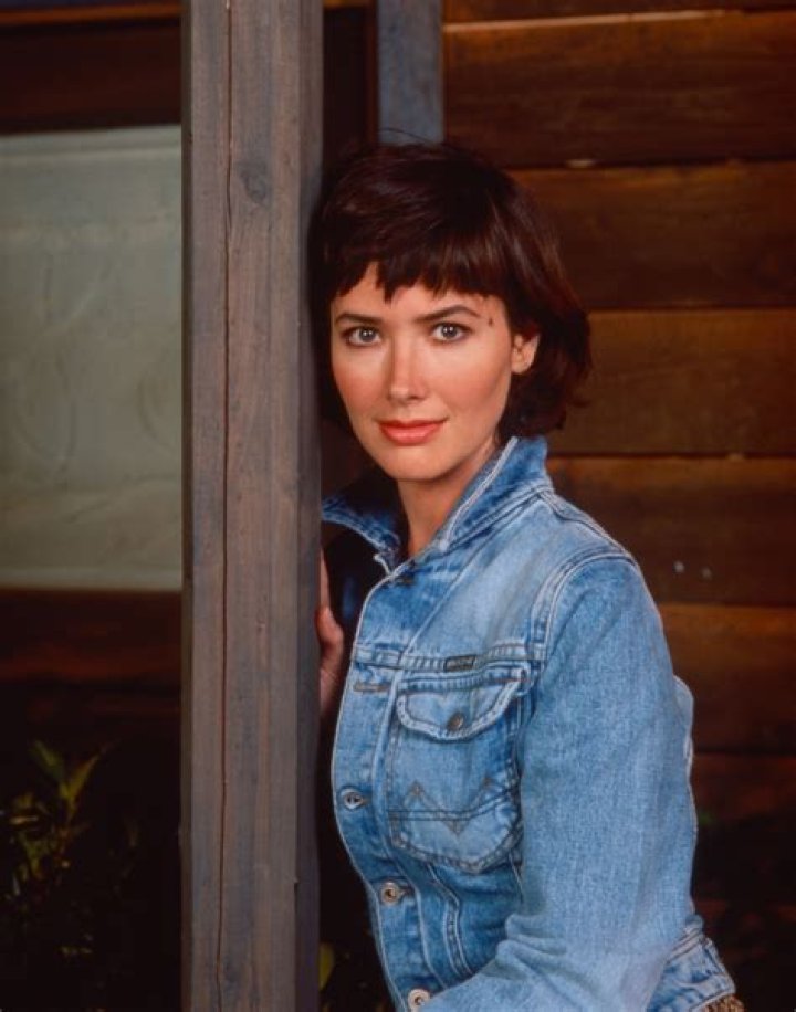 Janine Turner Photos Photos LA Premiere of "The Upside of Anger" Zimbio