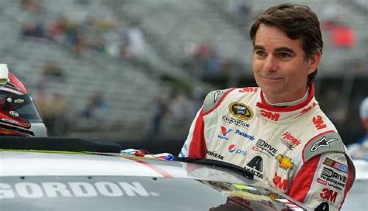 Jeff Gordon Age, Net worth Kids, BioWiki, Wife, Weight 2022 The
